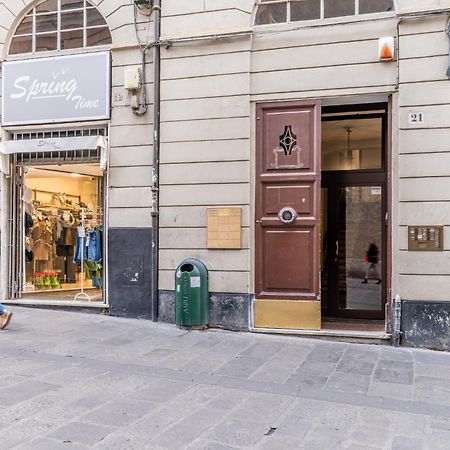 Genova Centro Colonna-Cattedrale Di San Lorenzo Bagian luar foto